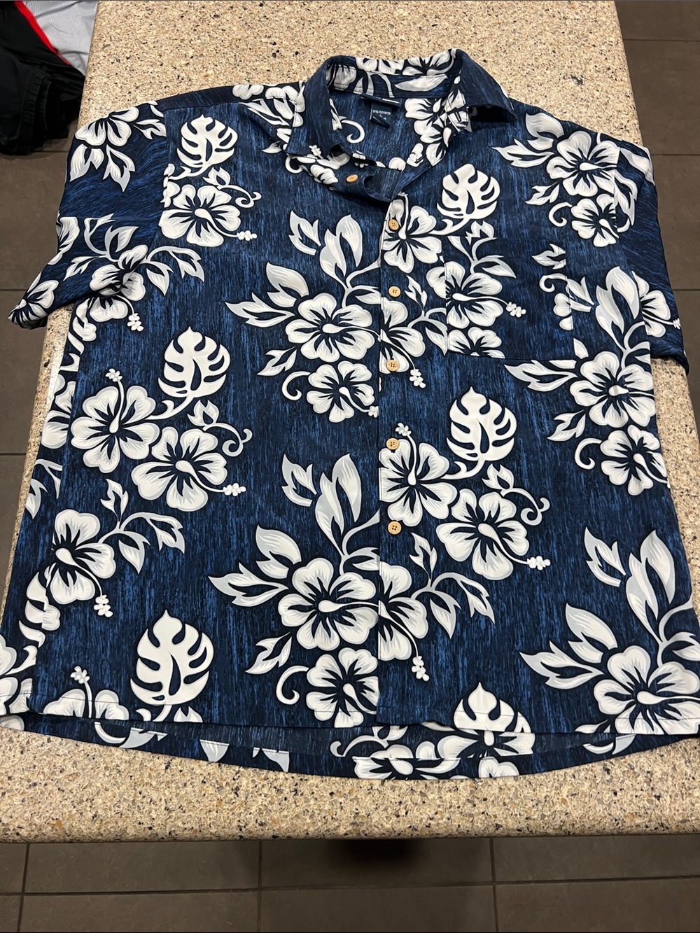 Men's Hawaiian Floral Button-Up Shirt - Navy White hibiscus XL extreme gear z23